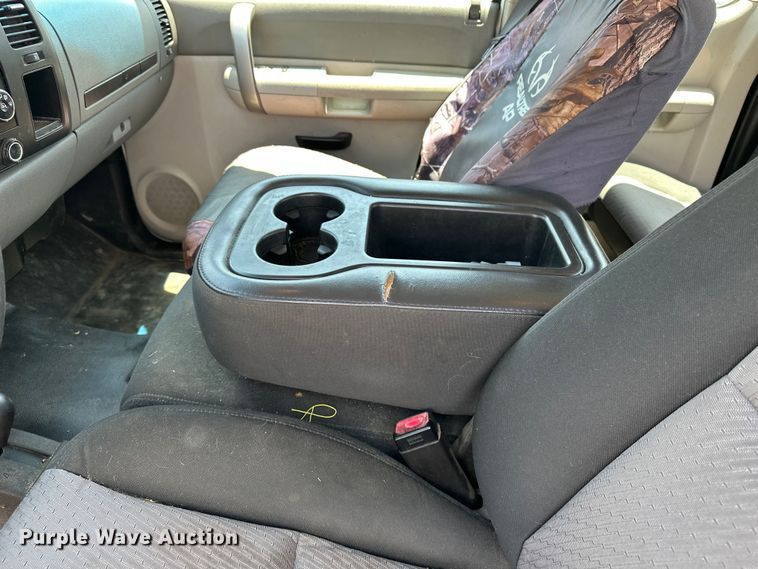 image for item ES6511 2008 Chevrolet Silverado 1500 Ext. Cab pickup truck