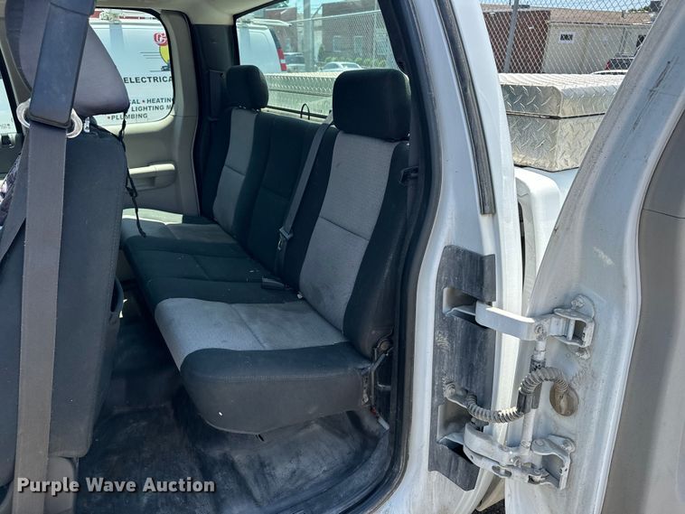 image for item ES6511 2008 Chevrolet Silverado 1500 Ext. Cab pickup truck