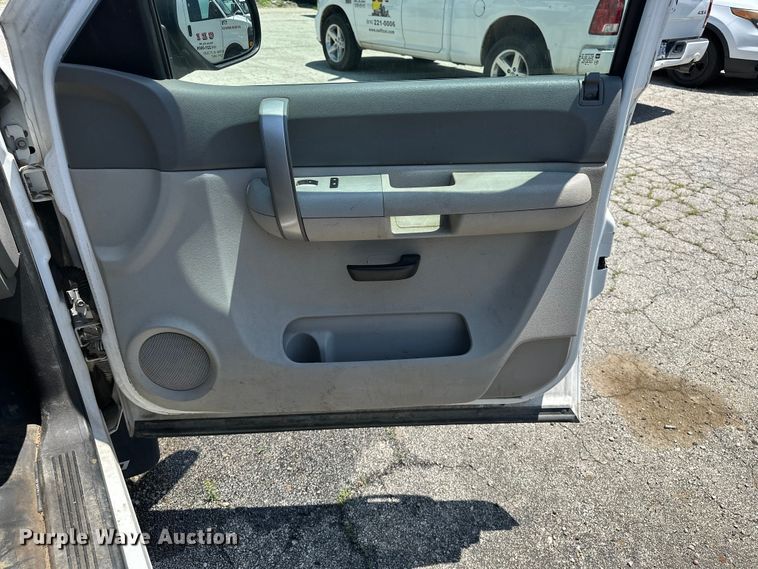 image for item ES6511 2008 Chevrolet Silverado 1500 Ext. Cab pickup truck