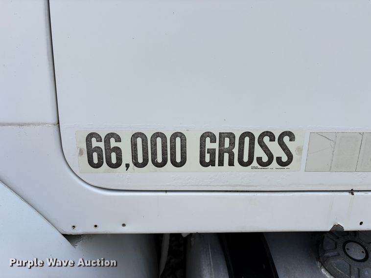 image for item ET0525 1993 White GMC WG truck