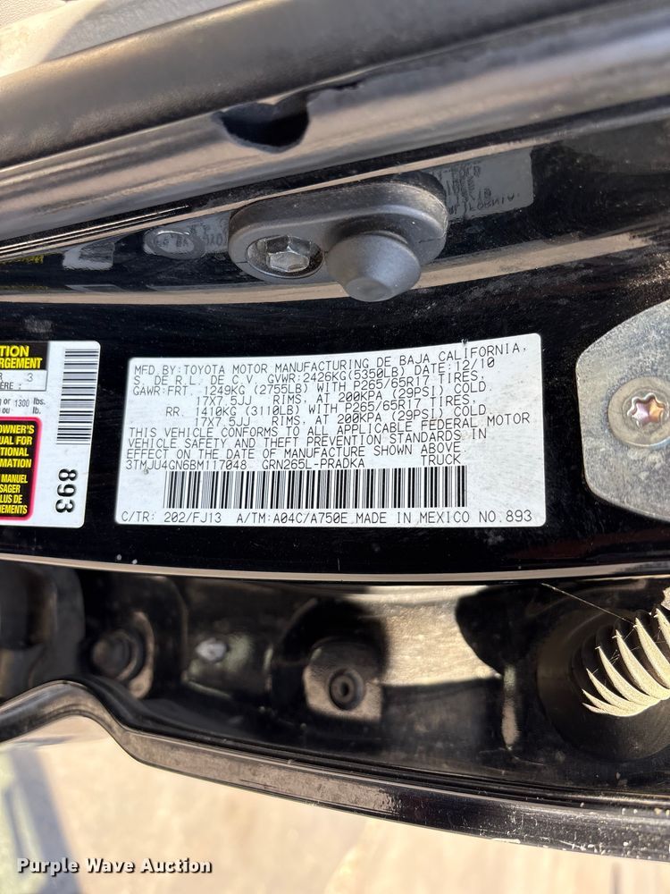 image for item ET0531 2011 Toyota Tacoma Crew Cab pickup truck