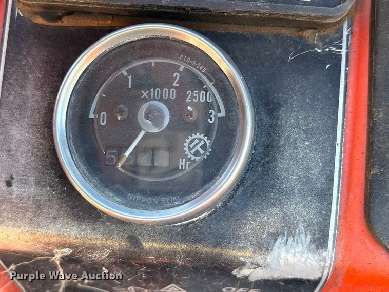 image for item ET0533 Kubota B5200 tractor