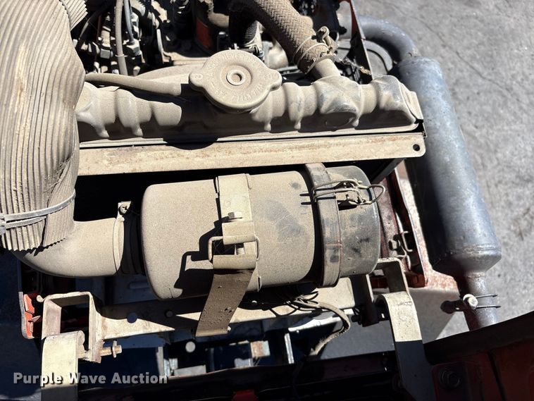 image for item ET0533 Kubota B5200 tractor