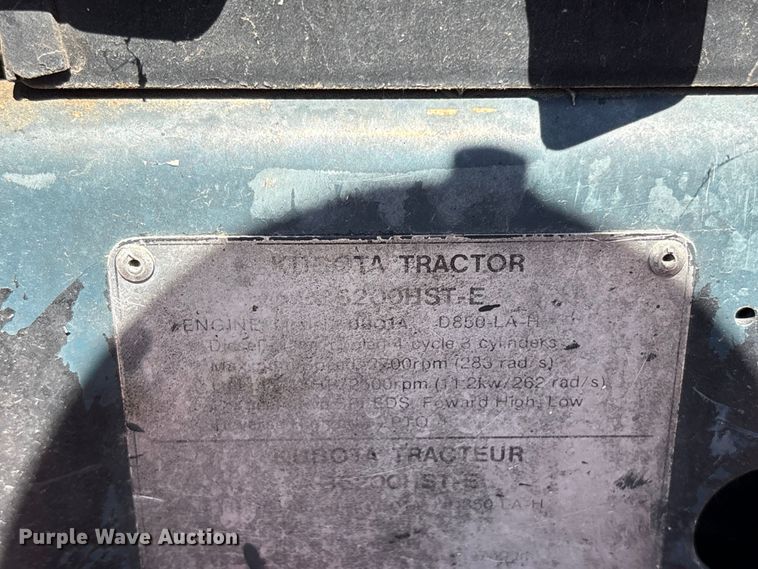 image for item ET0533 Kubota B5200 tractor