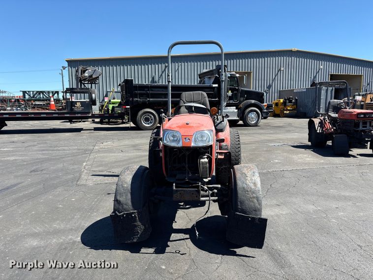 image for item ET0534 Kubota B2320 tractor