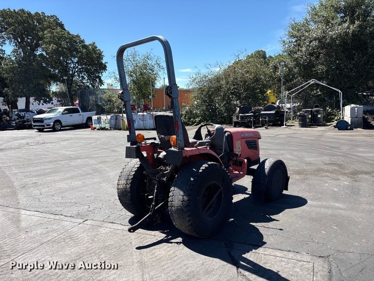 image for item ET0534 Kubota B2320 tractor