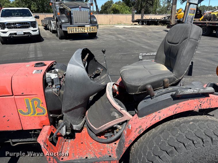 image for item ET0534 Kubota B2320 tractor