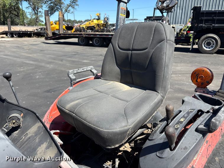 image for item ET0534 Kubota B2320 tractor