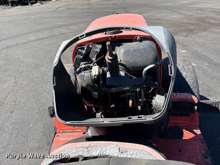 image for item ET0534 Kubota B2320 tractor