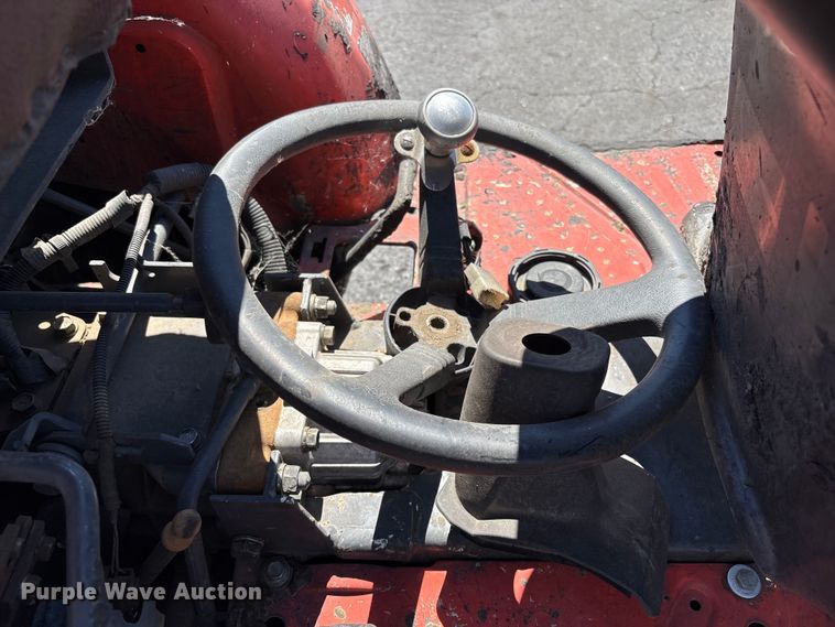 image for item ET0534 Kubota B2320 tractor