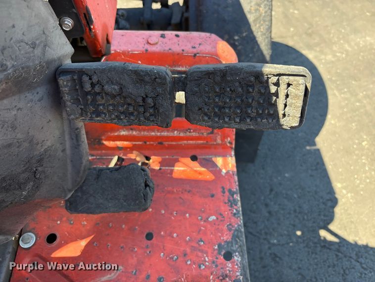 image for item ET0534 Kubota B2320 tractor