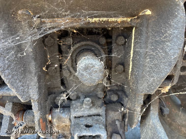 image for item ET0534 Kubota B2320 tractor
