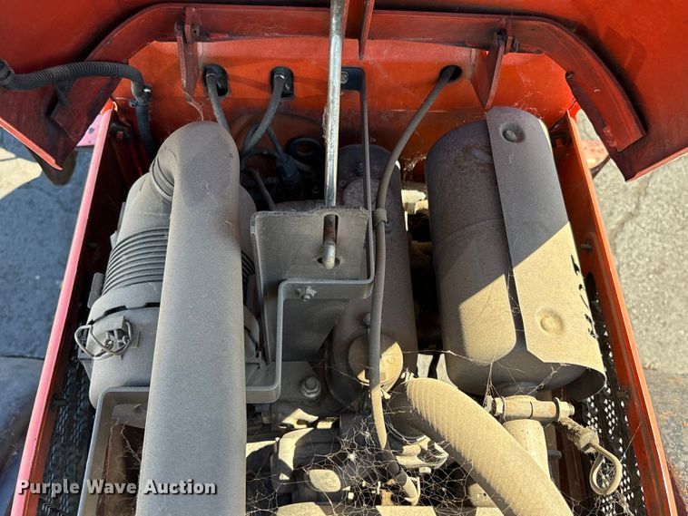 image for item ET0534 Kubota B2320 tractor