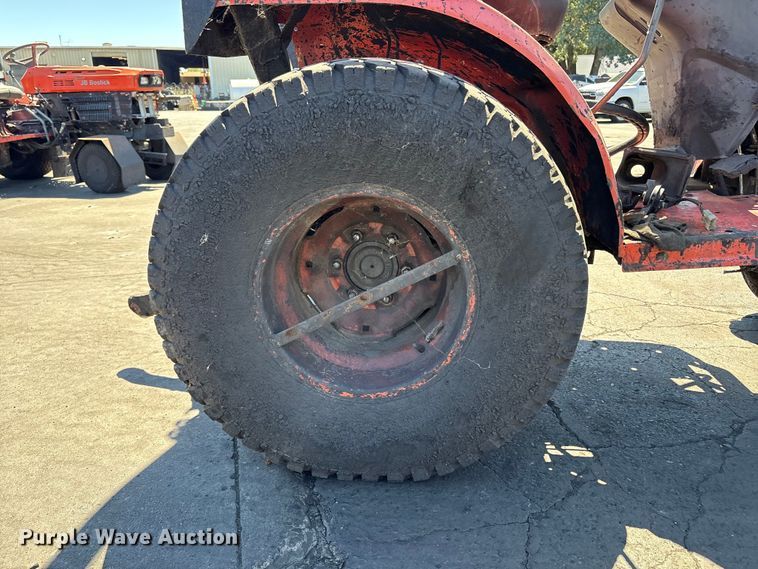 image for item ET0534 Kubota B2320 tractor