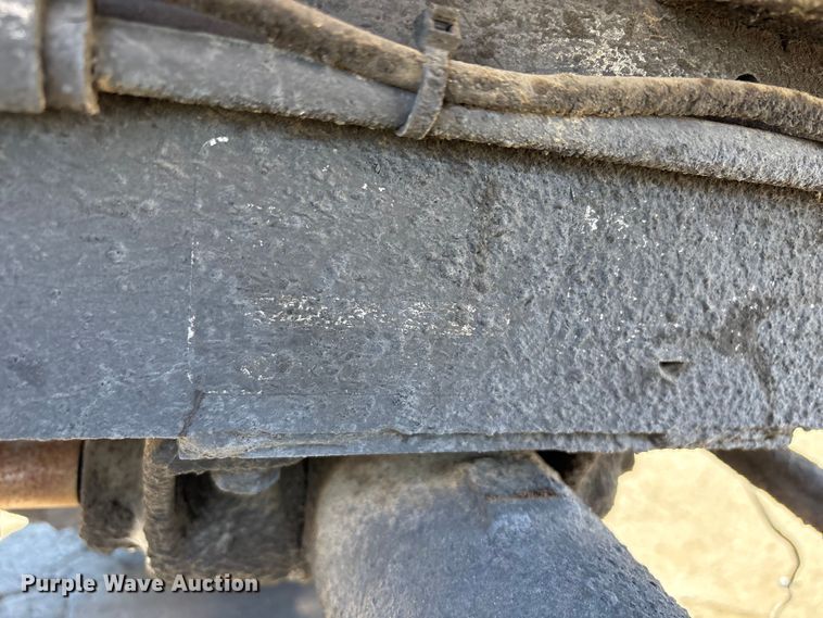 image for item ET0534 Kubota B2320 tractor