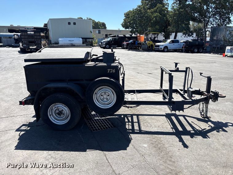 image for item ET0539 Roof Master 140 asphalt trailer