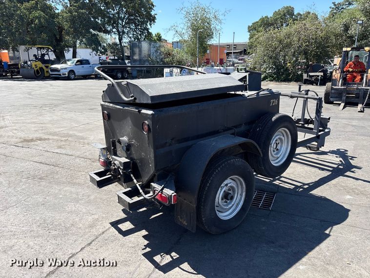 image for item ET0539 Roof Master 140 asphalt trailer