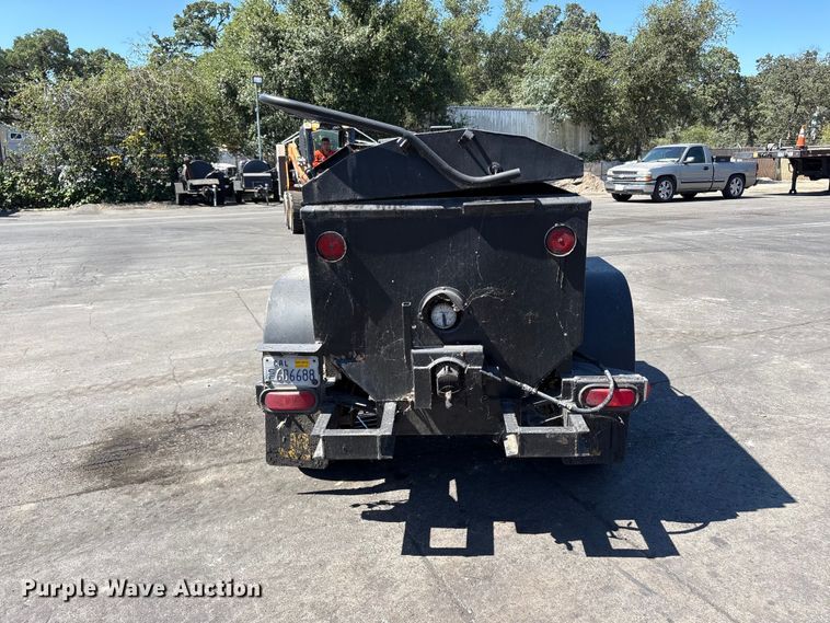 image for item ET0539 Roof Master 140 asphalt trailer
