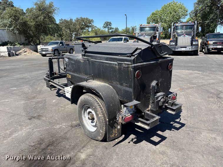 image for item ET0539 Roof Master 140 asphalt trailer
