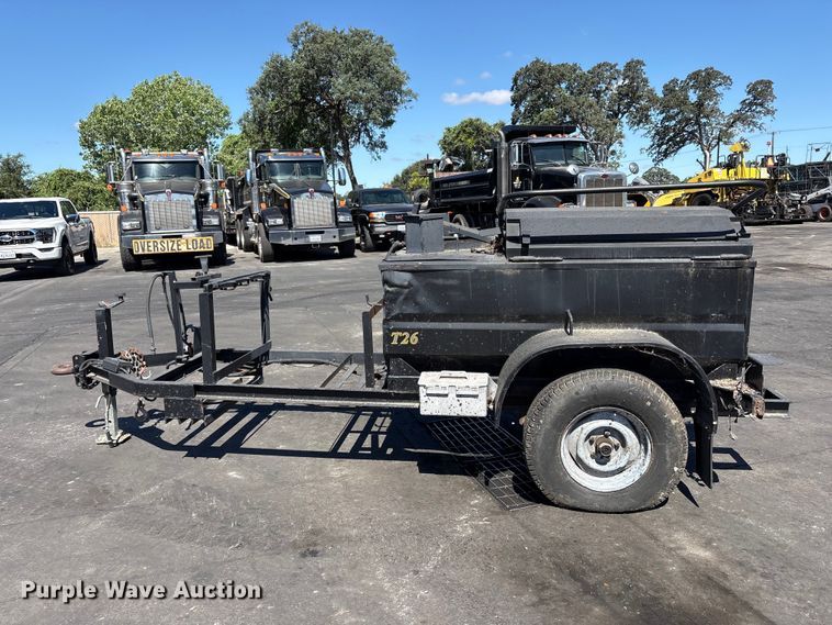 image for item ET0539 Roof Master 140 asphalt trailer