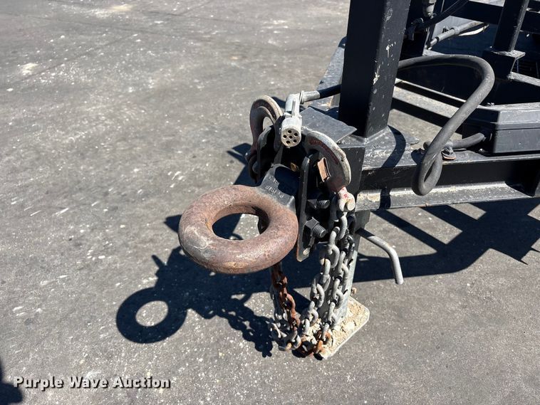 image for item ET0539 Roof Master 140 asphalt trailer