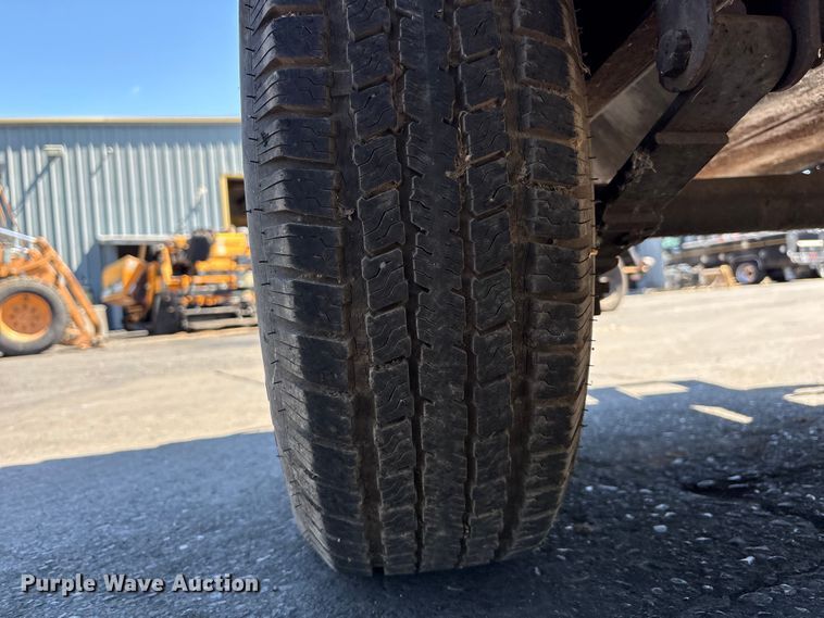 image for item ET0539 Roof Master 140 asphalt trailer