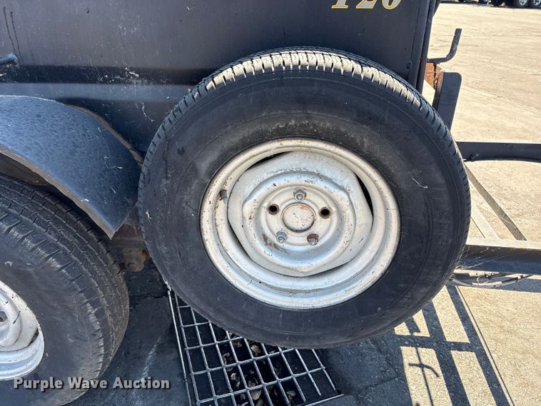 image for item ET0539 Roof Master 140 asphalt trailer
