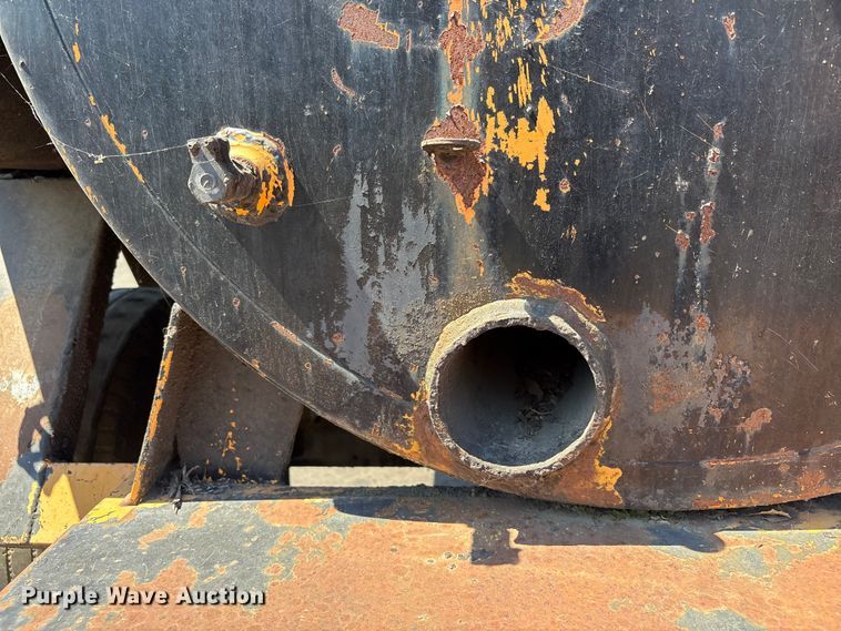 image for item ET0540 Asphalt trailer