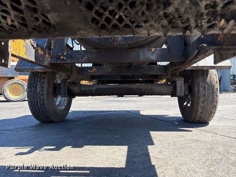 image for item ET0540 Asphalt trailer