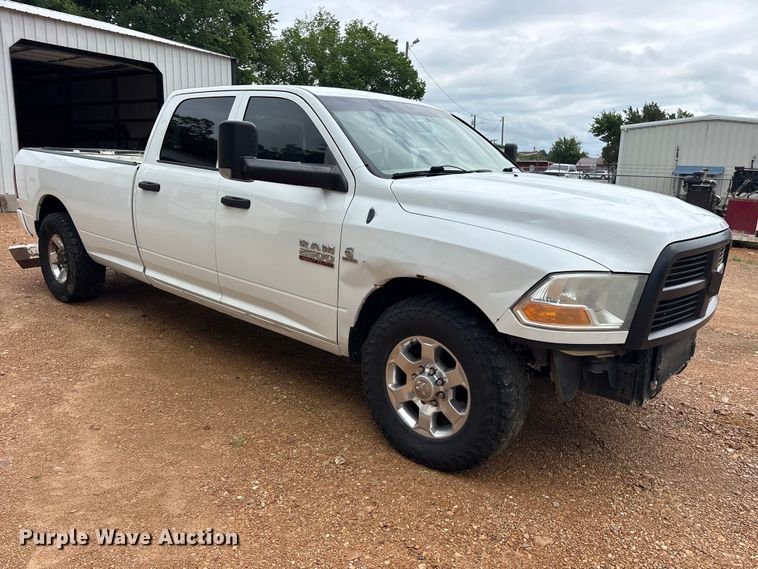 image for item ET2228 2012 Dodge Ram 2500 Crew Cab pickup truck