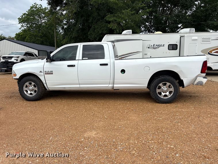 image for item ET2228 2012 Dodge Ram 2500 Crew Cab pickup truck