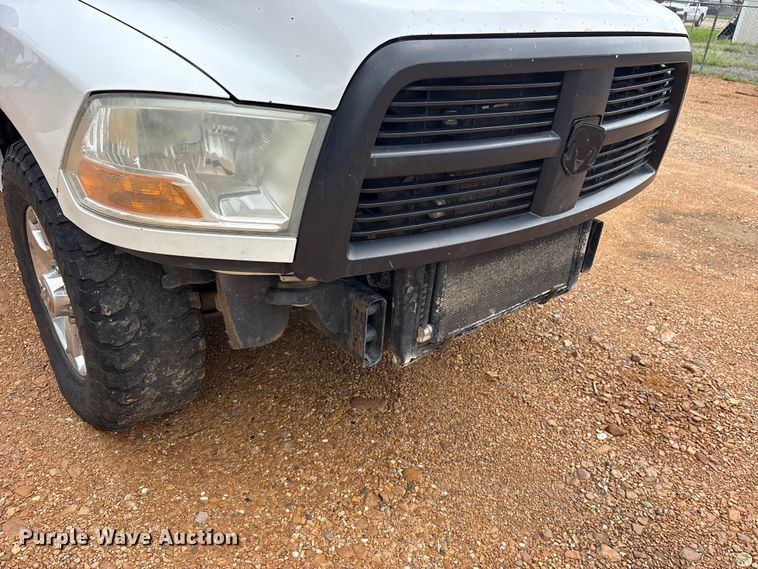 image for item ET2228 2012 Dodge Ram 2500 Crew Cab pickup truck