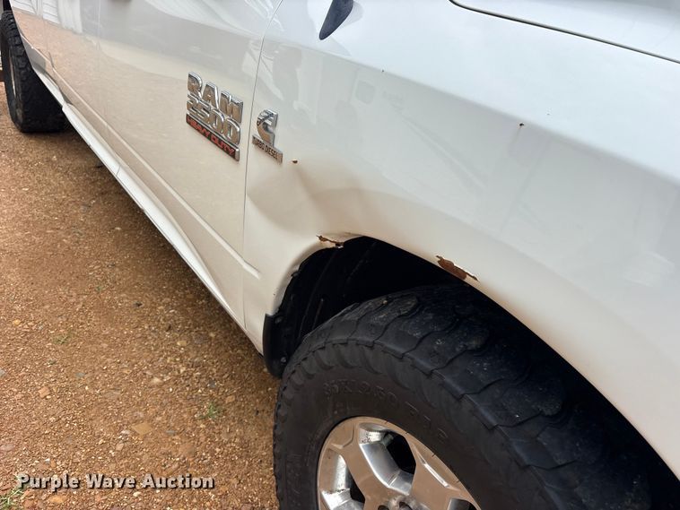 image for item ET2228 2012 Dodge Ram 2500 Crew Cab pickup truck