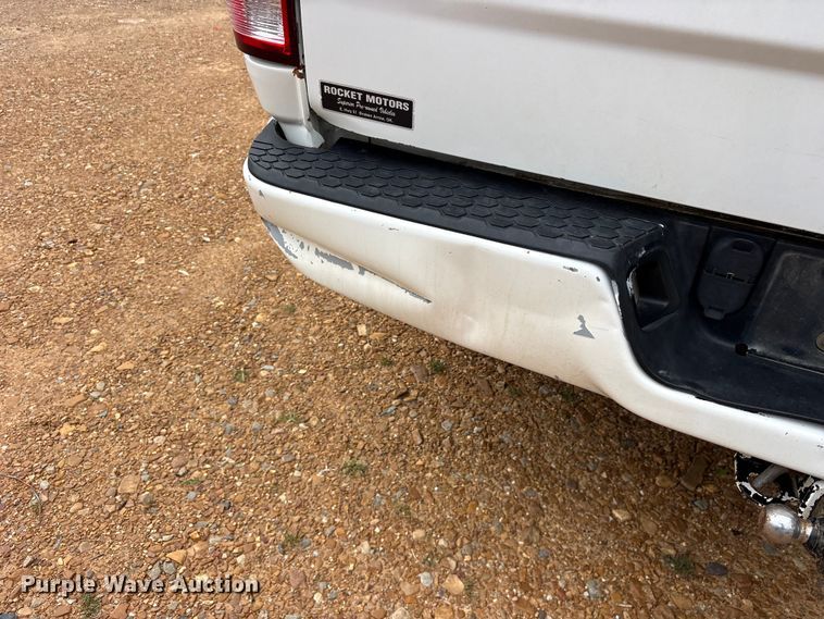 image for item ET2228 2012 Dodge Ram 2500 Crew Cab pickup truck