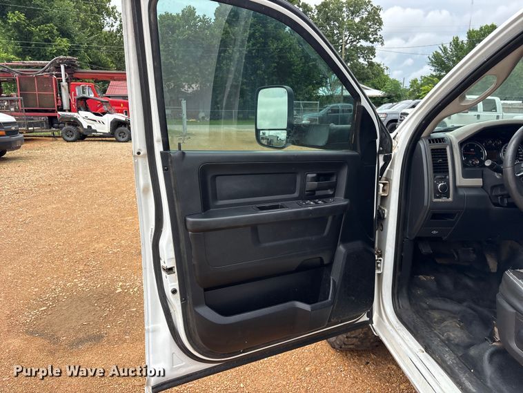 image for item ET2228 2012 Dodge Ram 2500 Crew Cab pickup truck