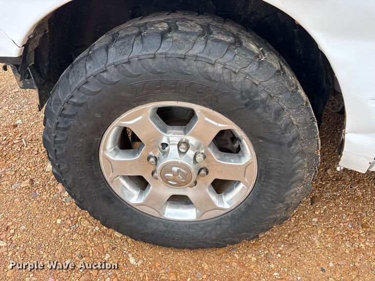 image for item ET2228 2012 Dodge Ram 2500 Crew Cab pickup truck