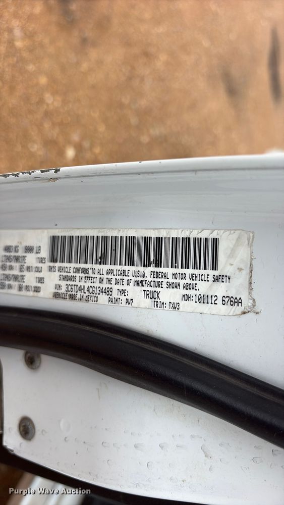 image for item ET2228 2012 Dodge Ram 2500 Crew Cab pickup truck