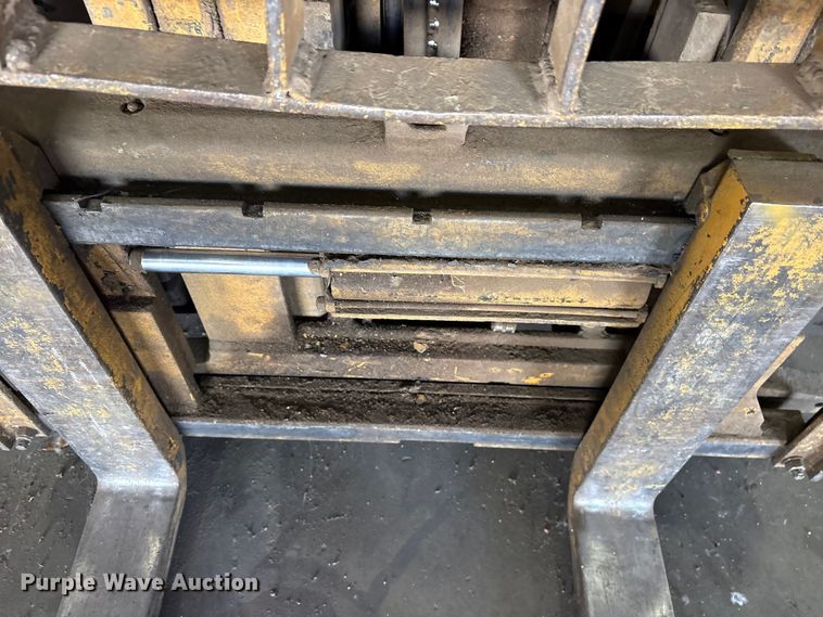 image for item ET2248 Yale GLC050RGNUAE084 forklift