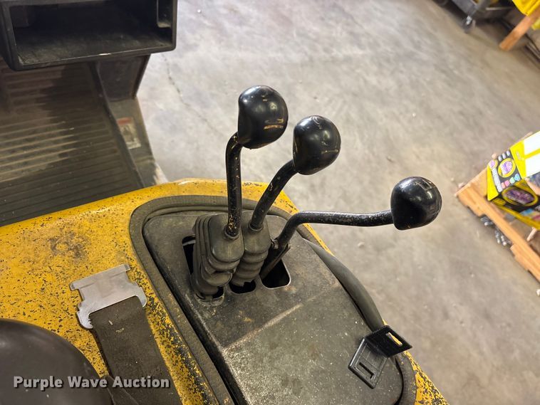 image for item ET2248 Yale GLC050RGNUAE084 forklift
