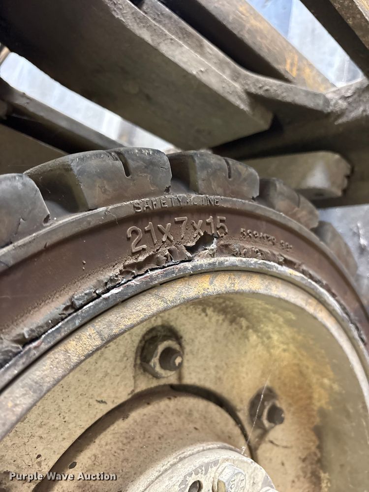 image for item ET2248 Yale GLC050RGNUAE084 forklift