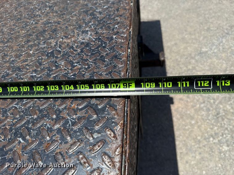 image for item ET6311 2008 Ford F350 Super Duty Crew Cab flatbed pickup truck