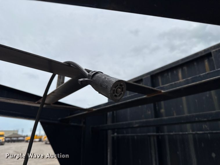 image for item ET6357 2007 Horse Creek Manufacturing dump trailer