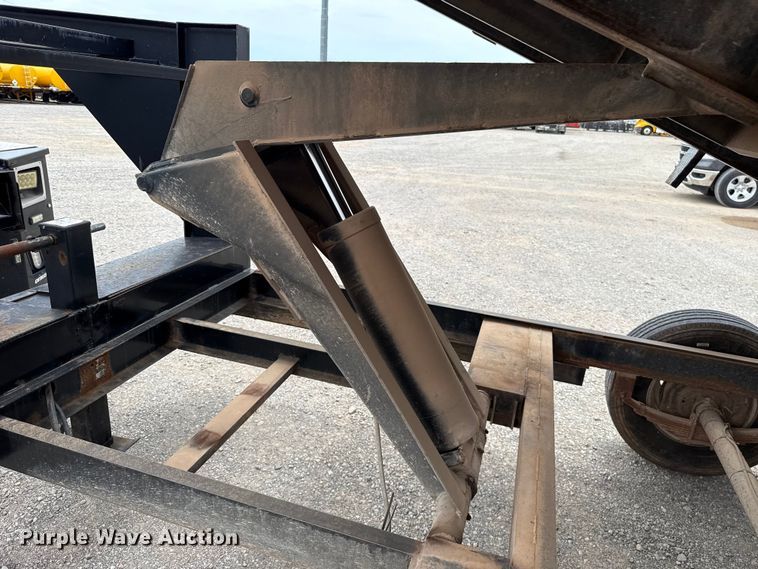 image for item ET6357 2007 Horse Creek Manufacturing dump trailer