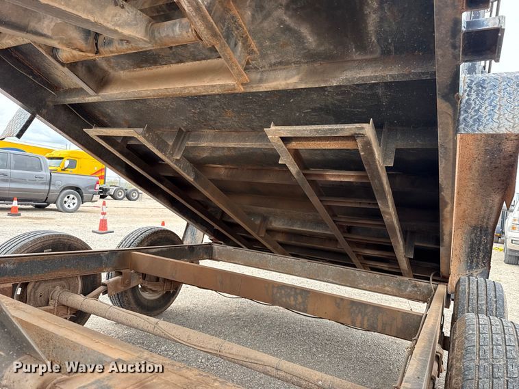 image for item ET6357 2007 Horse Creek Manufacturing dump trailer
