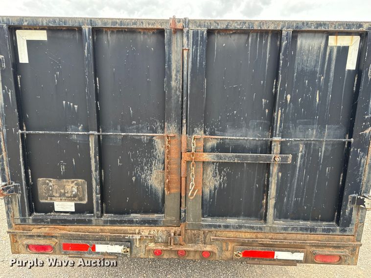 image for item ET6357 2007 Horse Creek Manufacturing dump trailer