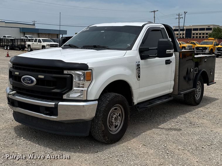 2022 Ford F250 Super Duty utility bed pickup truck