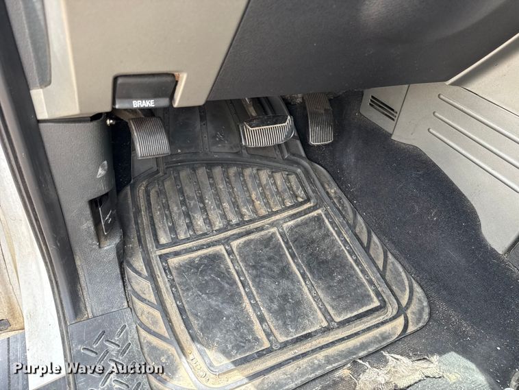 image for item ET6361 2007 Ford F150 Crew Cab pickup truck