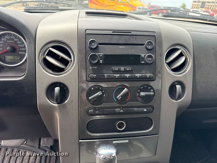 image for item ET6361 2007 Ford F150 Crew Cab pickup truck