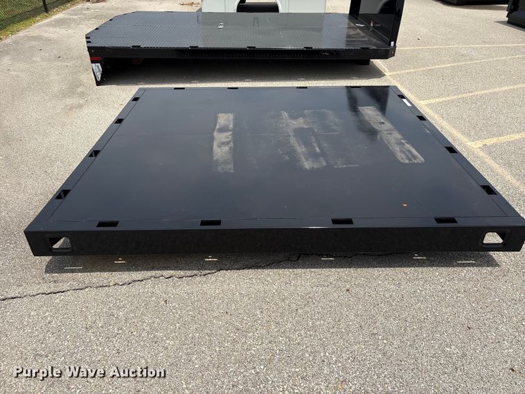 image for item EU0615 Knapheide PVMXS -738 flatbed