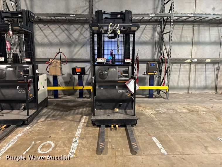 image for item EU0654 2018 Crown SP3520-30 order picker